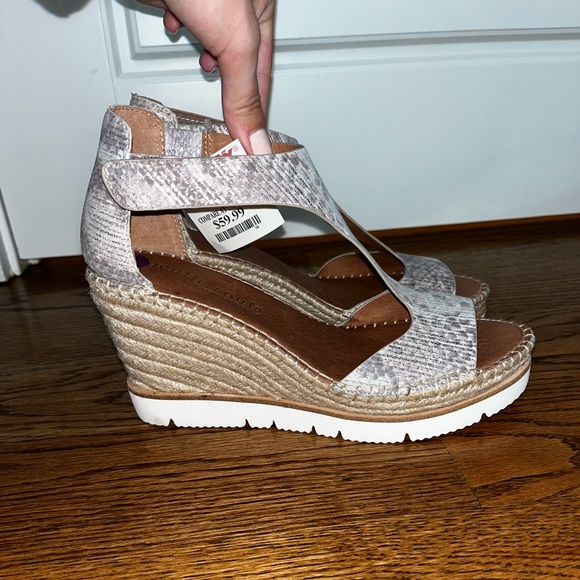 Wedges - Picture 3 of 8